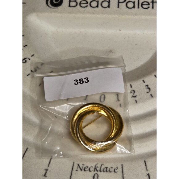 Gold-Tone Interlocking Circle Brooch Pin Vintage Jewelry - Picture 5 of 5